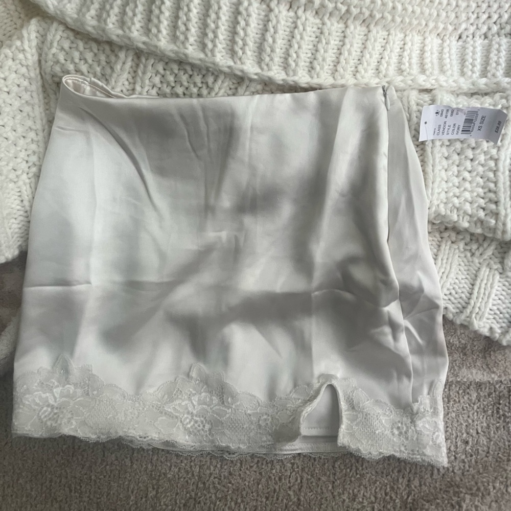 brand new white laced skirt